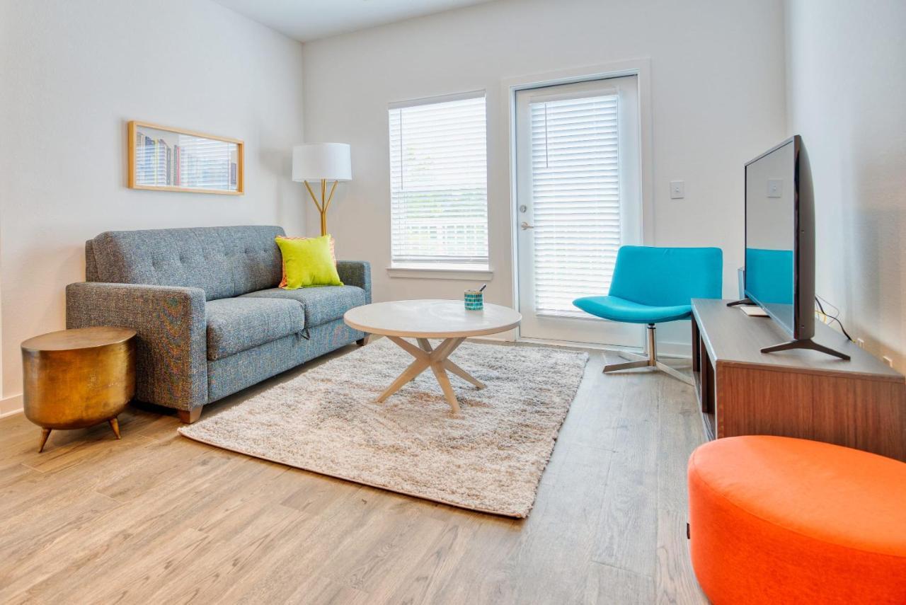 Luxe One Bedroom Apartment With Balcony Gainesville Exterior foto